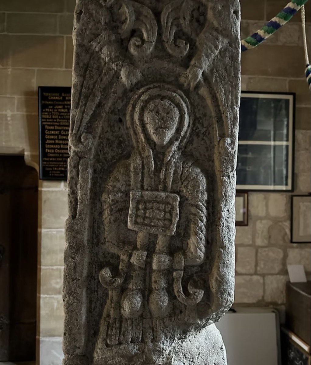 DarrenMJones200's tweet image. The Nunburnholme Cross in the church of St. James, East Yorks was probably destroyed during the Harrying of the North in 1069–70
The cross-shaft comprise Anglo-Saxon Christian figures, an unusual haloed warrior in profile, and later pagan Viking and Norman additions. #Yorkshire