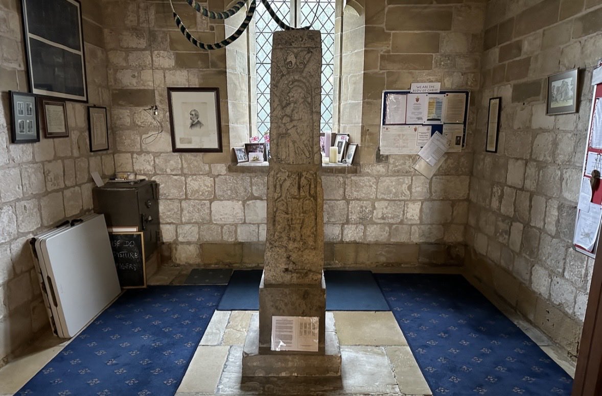 DarrenMJones200's tweet image. The Nunburnholme Cross in the church of St. James, East Yorks was probably destroyed during the Harrying of the North in 1069–70
The cross-shaft comprise Anglo-Saxon Christian figures, an unusual haloed warrior in profile, and later pagan Viking and Norman additions. #Yorkshire