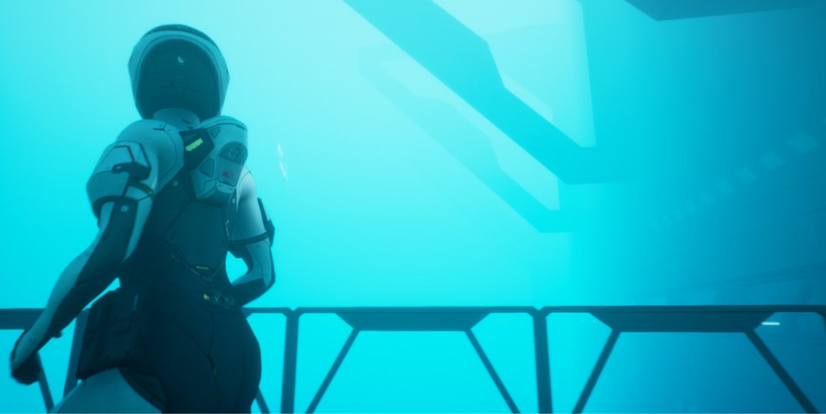 LoomingColumn tweet media