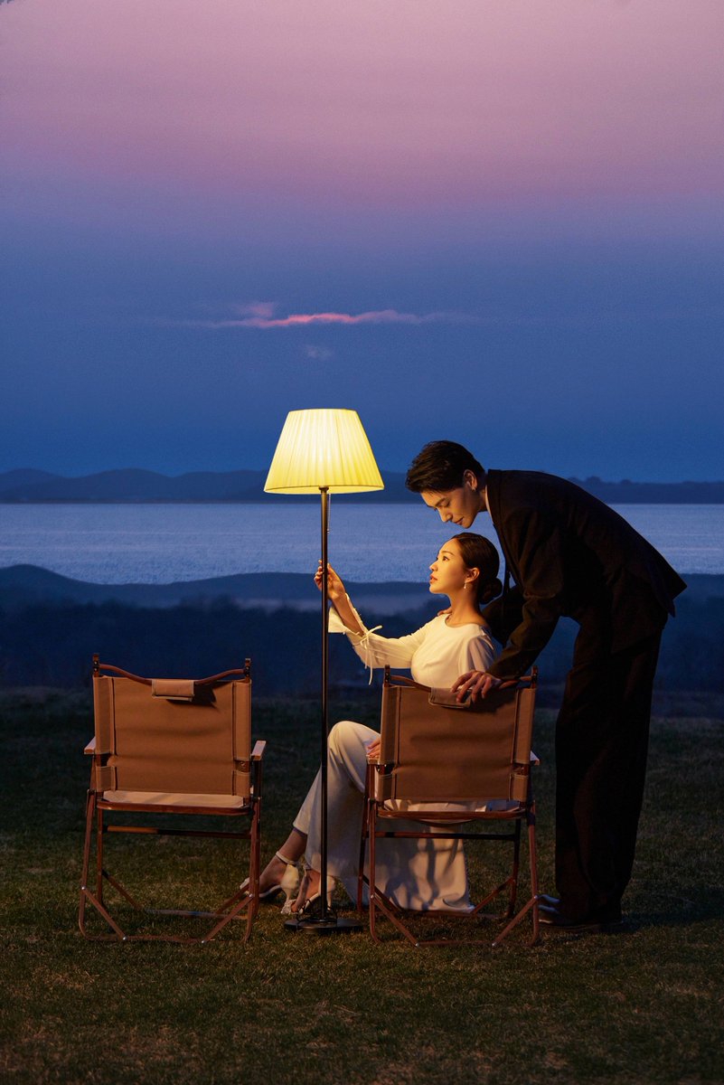 bbeto981's tweet image. Another late night at the desk—coffee gone cold, notes piling up, but one step closer to the goal.  #OvertimeVibes #WorkInProgress