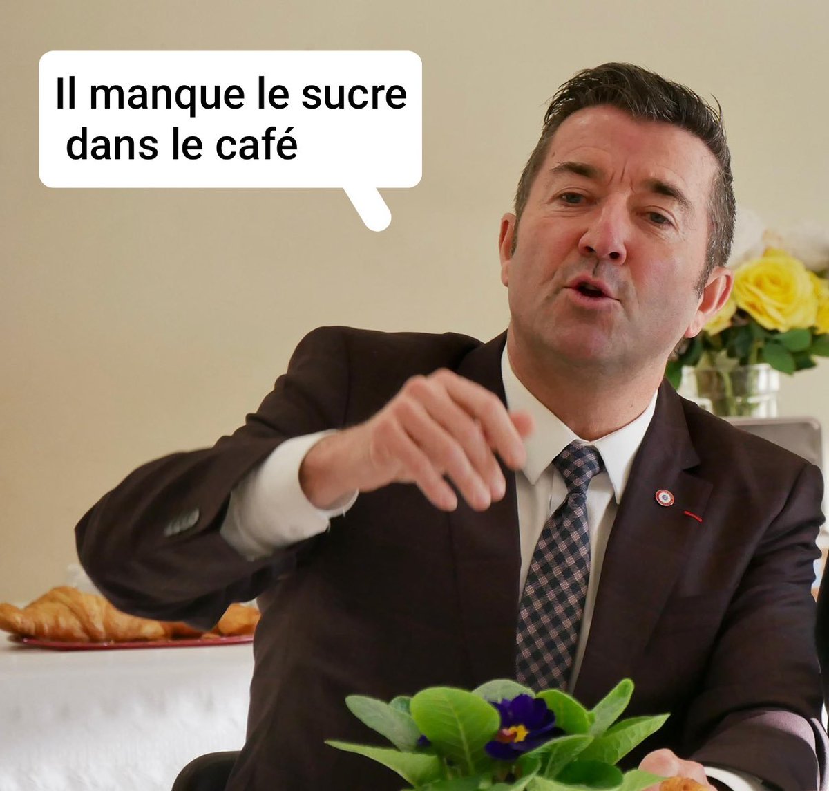 DraikFD's tweet photo. @RMCInfo Karl Olive plus on le cherche à l'assemblée nationale moins on le trouve comme le sucre dans le café pas vrai Karl ? https://t.co/Rd9127LHhb