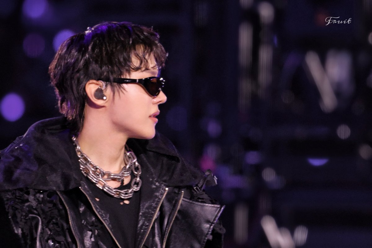 Hopefruitonmoon's tweet photo. 20260412 GOYANG - D3

A perfectly sculpted jawline

#BTS_WORLDTOUR_ARIRANG_GOYANG #jhope  #정호석 #ジェイホープ  
#鄭號錫 #郑号锡 #BTS https://t.co/L9ZmcrxIHt