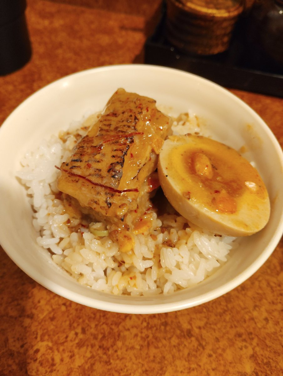 🍜麺の蔵かめだ屋🍜
俺式担々麺、小🍚
また食べたくなってしまった🤩
大将の人柄が伺える丁寧かつ美しい盛り付け💮
ガツンとゴマの風味が堪らない坦々スープ‼️いや～実に旨いです🥰チャーシューは相変わらずの美味しさです👍✨〆のおじやも最高でした🤩ごちそうかめだ屋さま💯🈵💯🈵
<a href="/2012Kamedaya/">麺の蔵かめだ屋2024【公式】</a>