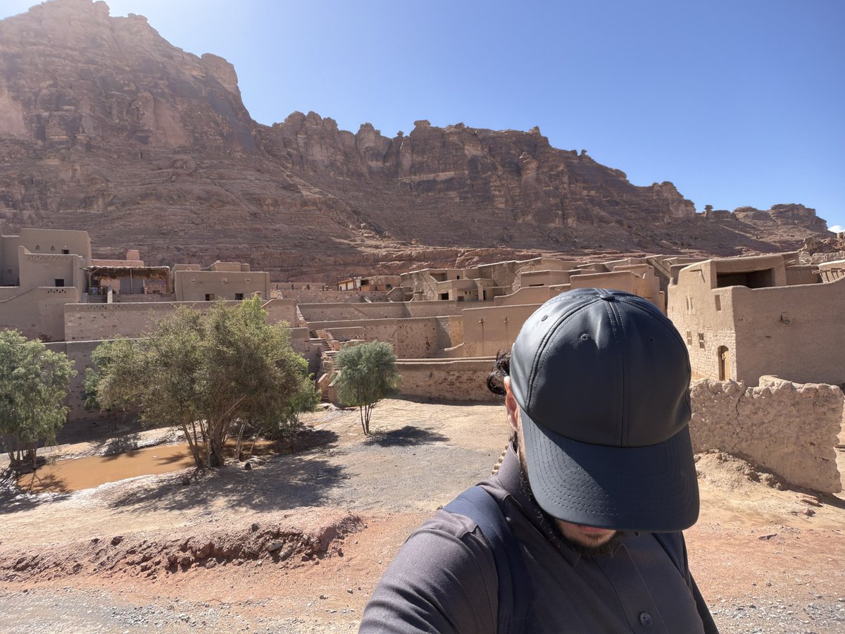 Tariq_Alaqeel's tweet photo. في اجازة العيد حرصت استكشف السعودية، قطعت ٤٠٠٠ كي��و بالسيارة، من سدير للقصيم لحايل ثم لدومة الجندل و سكاكا، رحت العلا و نزلت خيبر ثم المدينة المنورة وجدة ورجعت للرياض بعشر ساعات سواقة

يا جماعة المملكة شاسعة بالمساحة و التاريخ، اهل هالبلدات التراثية عند��م كنوز ما علمونها عنها، و لا درسنا عنها ولا شي.

هالخبر بأذن الله بيجعل القرى و المحافظات تزدهر زود و يمكن اهلها و يحسن جودة حياتهم و يضيف للسياحة