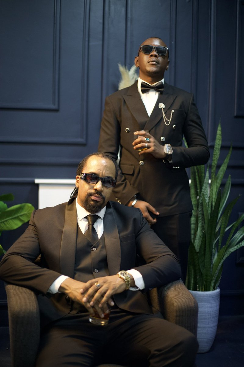 BlaccLukas's tweet photo. A year ago we started the roll out for the video of #DonCorleone

@naviomusic came through with his best on this while @manzi_rolland @LNFUndisputed executed and chopped the visuals 📸🎥

The audio and video are OUT NOW on all platforms 🚀🚨

https://t.co/TtpKnY07D0

#Blaccvibes https://t.co/T02DQeVLsY