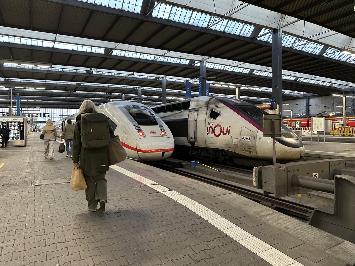 Modellbahn_Corp's tweet image. München → Dortmund。Intermodellbauに向けて出発。
#DB #ICE #TGV #TGViNOui #SNCF #MünchenHbf #Intermodellbau #Intermodellbau2026 #鉄道