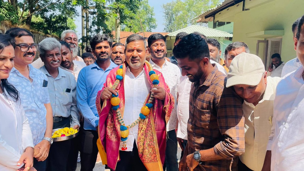 CementManju's tweet image. ಸಕಲೇಶಪುರ ನಗರದ ಸಾರ್ವಜನಿಕ ಕ್ರಾಫರ್ಡ್ ಆಸ್ಪತ್ರೆಯ ಆವರಣದಲ್ಲಿ 50 ಲಕ್ಷ ರೂ ವೆಚ್ಚದಲ್ಲಿ ನೂತನವಾಗಿ ನಿರ್ಮಾಣವಾಗಲಿರುವ ಆಧುನಿಕ ತಂತ್ರಜ್ಞಾನವುಳ್ಳ ಲ್ಯಾಬ್ ನ ಕಟ್ಟಡ ನಿರ್ಮಾಣ ಕಾಮಗಾರಿಗೆ ಭೂಮಿ ಪೂಜೆ ನೆರವೇರಿಸಲಾಯಿತು.

#Laboratory #CementManju #Sakleshpura #CrawfordHospital