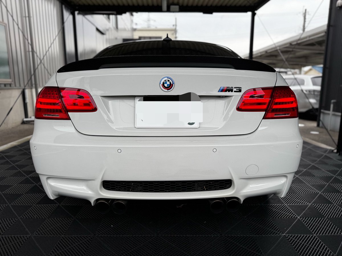 DKawanoll's tweet photo. E92 M3 入庫✨
H19年式
78.000km
6MT
カーボンリップ
カーボントランクスポイラー
カーボンミラーカバー
ブラックキドニー
ラプターエキゾースト
BBS RI-D
デイライトコーディング
momoステアリング https://t.co/kGX3IYjCfu