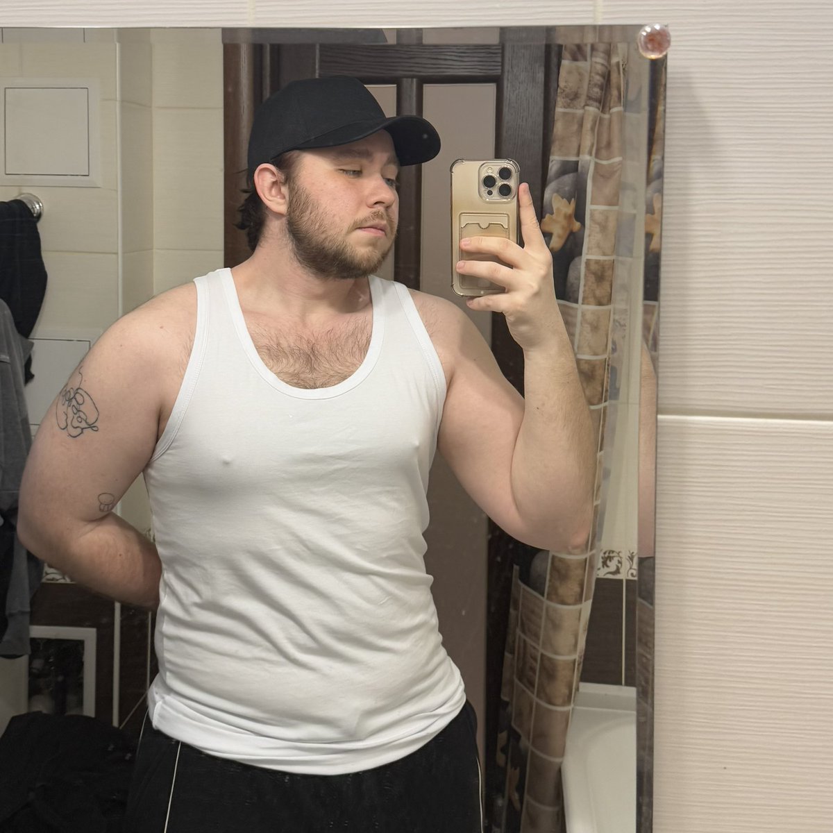 че точка tweet media