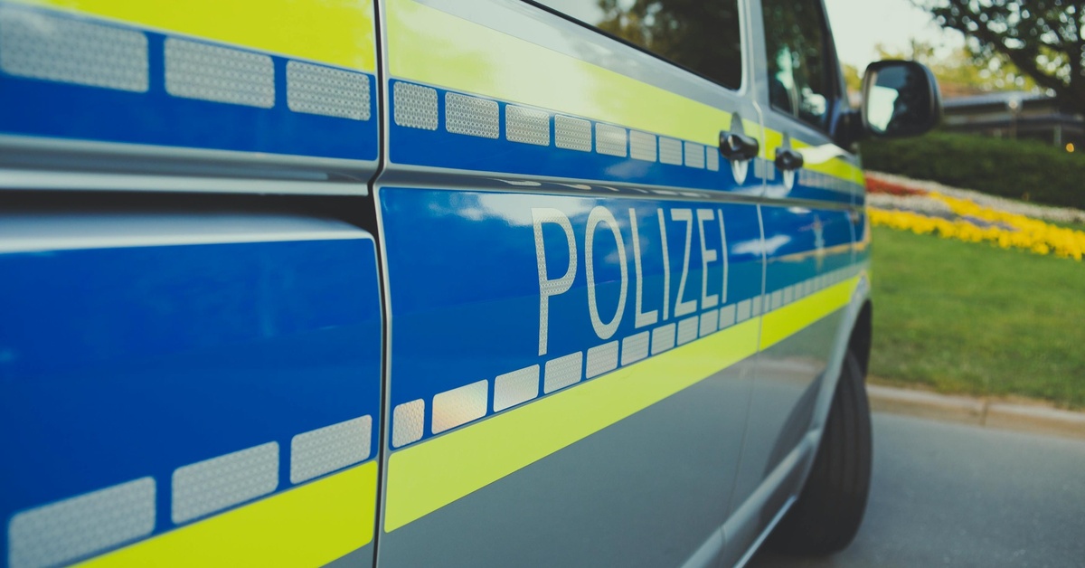 wochenblattnews's tweet image. Vier Verletzte bei schwerem Unfall auf B 31 bei Hagnau am Bodensee

#Blaulicht #Hagnau #Immenstaad #Notfälle #Unfälle #Verkehr #wochenblattnews
wochenblatt-news.de/region-bodense…