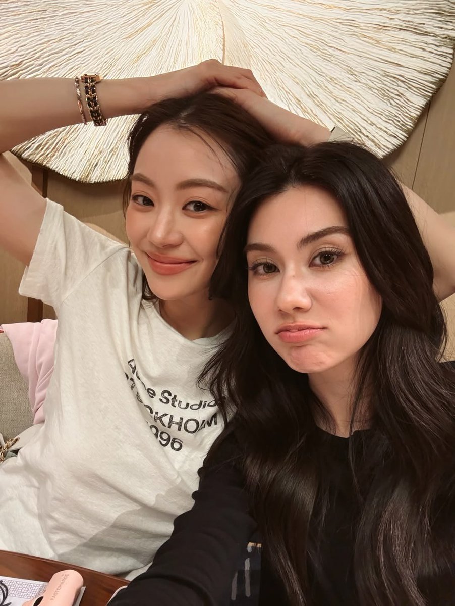 sapphic cha⨾༊󠀺s tweet media