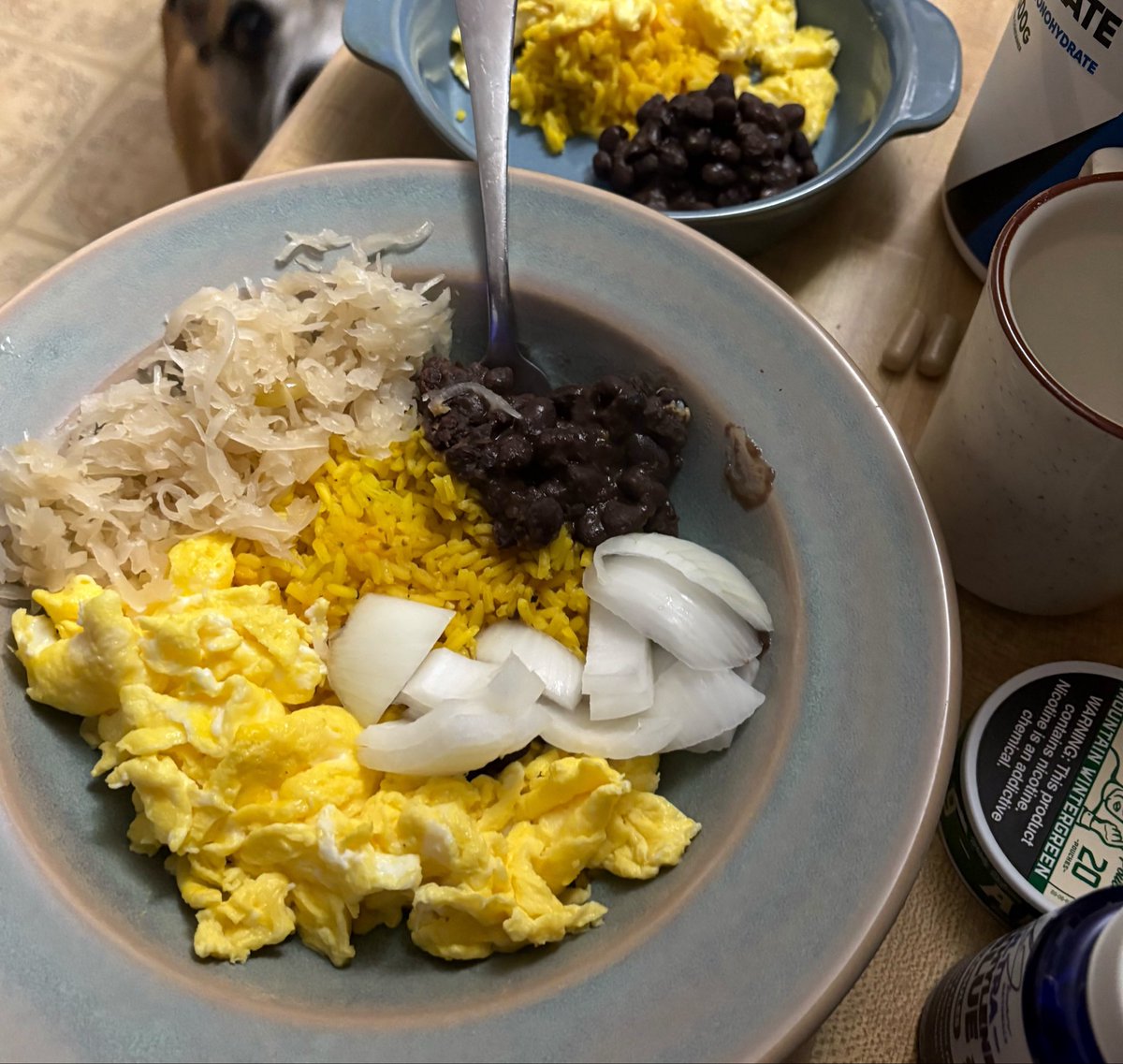 LudisCharta's tweet image. Couple life hacks for ya. 

Don’t make things more difficult than what they are and give your dog some. 

Maybe the most important reminder right now is that you are in control of your own life. This social media divide is generated to throw you off balance. 

Don’t let it. #MAHA