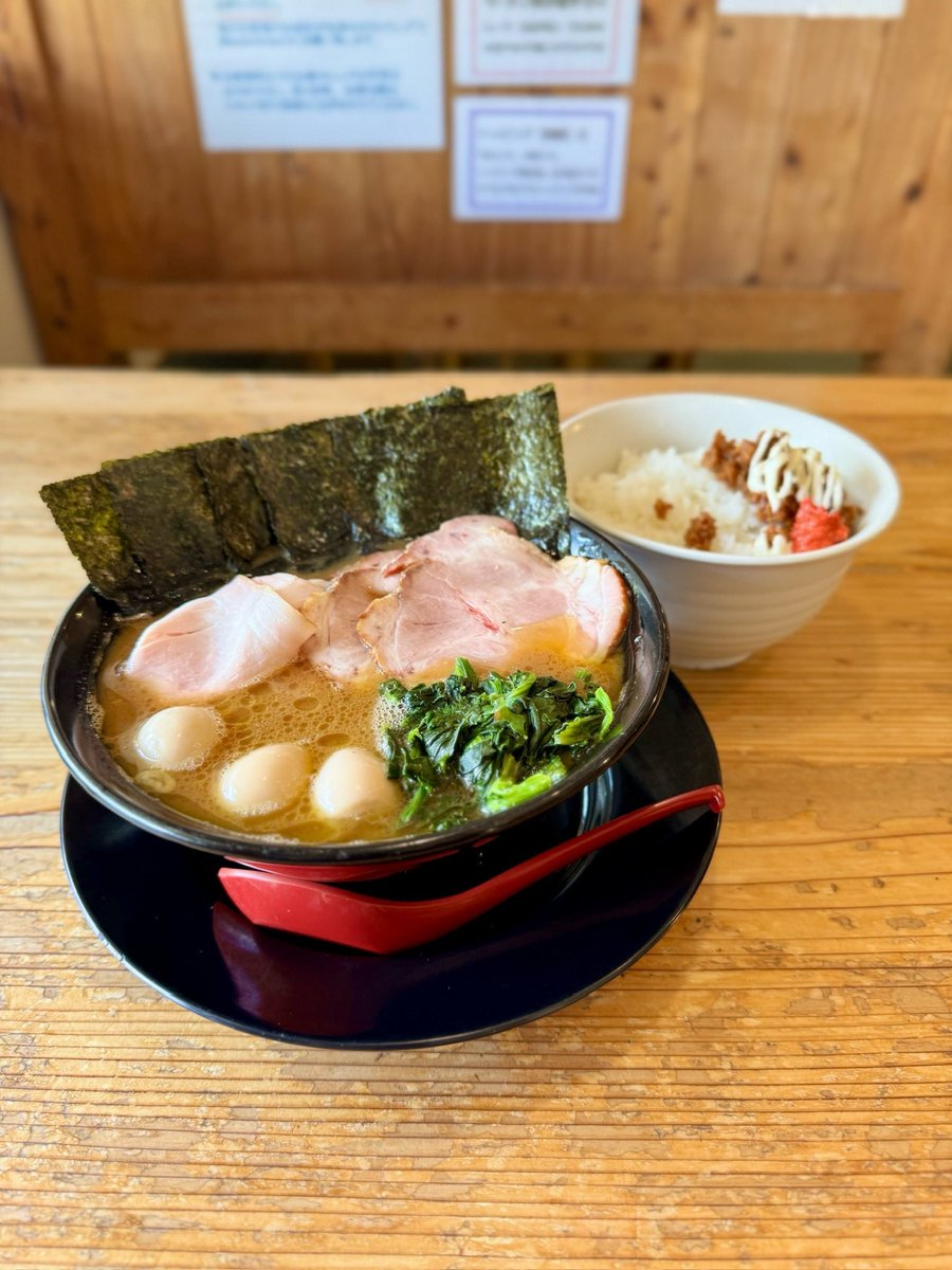 houkiya_yonago's tweet photo. 🎊🎊🎊伯耆家6周年大感謝祭🎊🎊🎊  
🔥超豪華ガラポン抽選会🔥  

4/18・19・20 の3日間開催🌀
店前に特設テント設置🎪  
その場で回せるガラポン抽選会開催🎯

🍜ラーメン1杯につき1回チャレンジ🫵
回せば必ず何か当たる⁉️

🔥🔥4/20は伯耆家6周年当日🔥🔥  
🎊この日限定《🍜1年間無料券》放出🎊  

🎯豪華景品はこちら⬇️

【🥇1等】  
▶︎🍜ラーメン無料券20枚綴り🎫
※4/18・4/19

▶︎❓❓❓❓❓❓❓❓❓
※4/20（6周年🎊当日）

【🥈2等】  
▶︎1年間トッピング無料券  

【🥉3等】  
▶︎六周年記念オリジナルステッカー4枚set（+ランダムでレアステッカー✨入）

【🎁参加賞】  
▶︎トッピング無料券  

【🉐特別賞】  
▶︎🍽️オーベルジュscène(セヌ)宿泊ペアチケット(条件付)
▶︎🥐Cafe Tom'sお食事券（1,000円分）  

🎪店前テントで3日間開催❗️
🎯空くじなし❗️
🎊周年だけの特別企画❗️

皆様のお陰で‼️
6周年を迎えることができそうです🥹
3日間盛り上げます❤️‍🔥
遊びに来て下さい😉