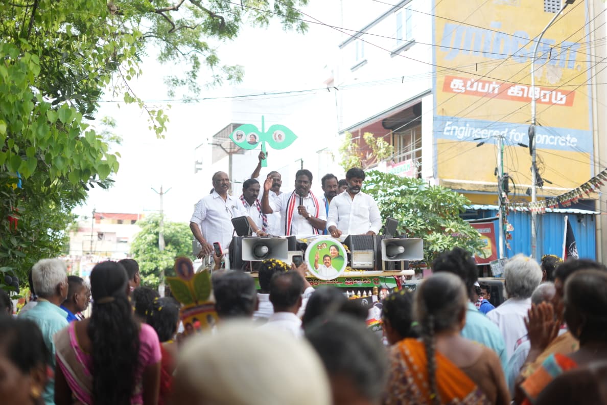 PBenjaminoffl's tweet photo. மாற்றத்தை நோக்கி மதுரவாயல்...

ஏப்ரல் 23ஆம் தேதி  நடைபெற உள்ள சட்டமன்ற தேர்தலில் முன்னிட்டு, மதுரவாயல் தொகுதி 134வது வார்டு ராமாபுரம் பகுதியில் இரட்டை இலை சின்னத்திற்கு வாக்கு சேகரித்தோம்...

#AIADMK4Maduravoyal https://t.co/UdBA4MLhEo