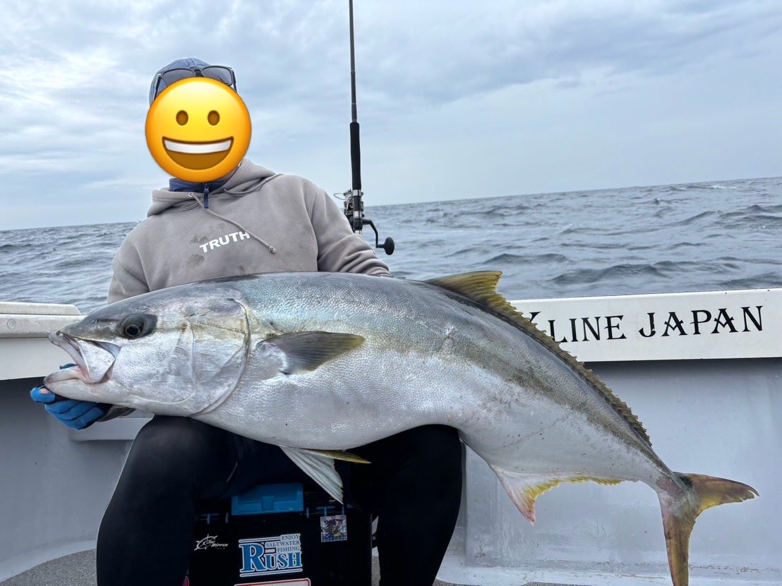 foresth915's tweet photo. Kingfish fishing!
久しぶりのマサ釣りで10kg以下だけど釣れました。次回は30kg^_^
友人は普通に26.5kgの釣ってた笑

#goto #boatfishing #kingfish #grandeur https://t.co/9HZPgzH3Qk