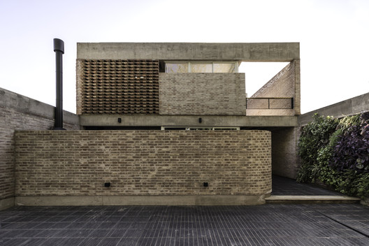 Martinez 3458 Building by Primer Piso Arquitectos

Argentina 🇦🇷