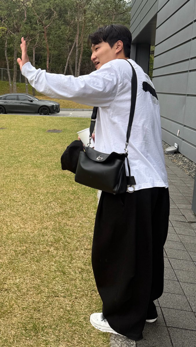 324751kk's tweet photo. 어떤 투수랑 셋로그 함...👾 https://t.co/LWxnug7eTE