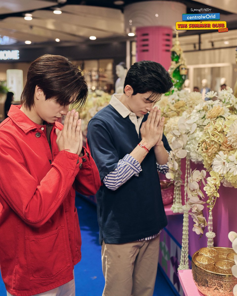 centralwOrld tweet media