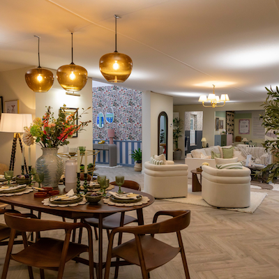 WomenTalking's tweet image. Selling Your Home? These Staging Tips from the Ideal Home Show Could Help You Attract Buyers Faster.

Selling your home can feel like a mix of excitement and pressure. 
womentalking.co.uk/selling-your-h…
@ideal_home_show  #sellingyourhome #staging #tips @ufurnishcom