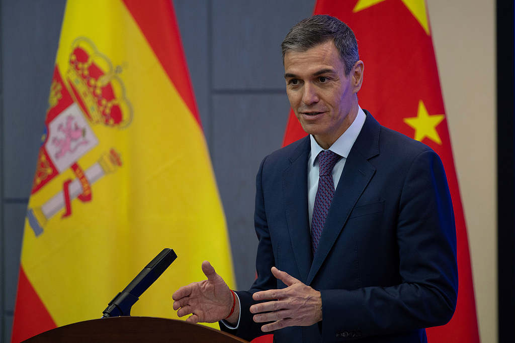 ChinaMilTalks's tweet photo. As Spanish Prime Minister Pedro Sánchez @sanchezcastejon wrapped up his fourth trip to China in four years, a @XHNews commentary noted that the visit is expected to further consolidate bilateral ties. 

Read more: https://t.co/rwEZ8aBNX4 https://t.co/guBcn7SQpW