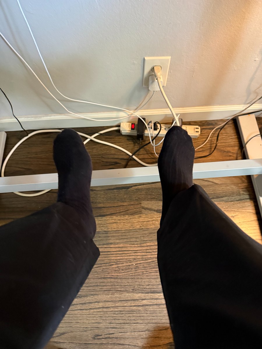 SolelyHim tweet media