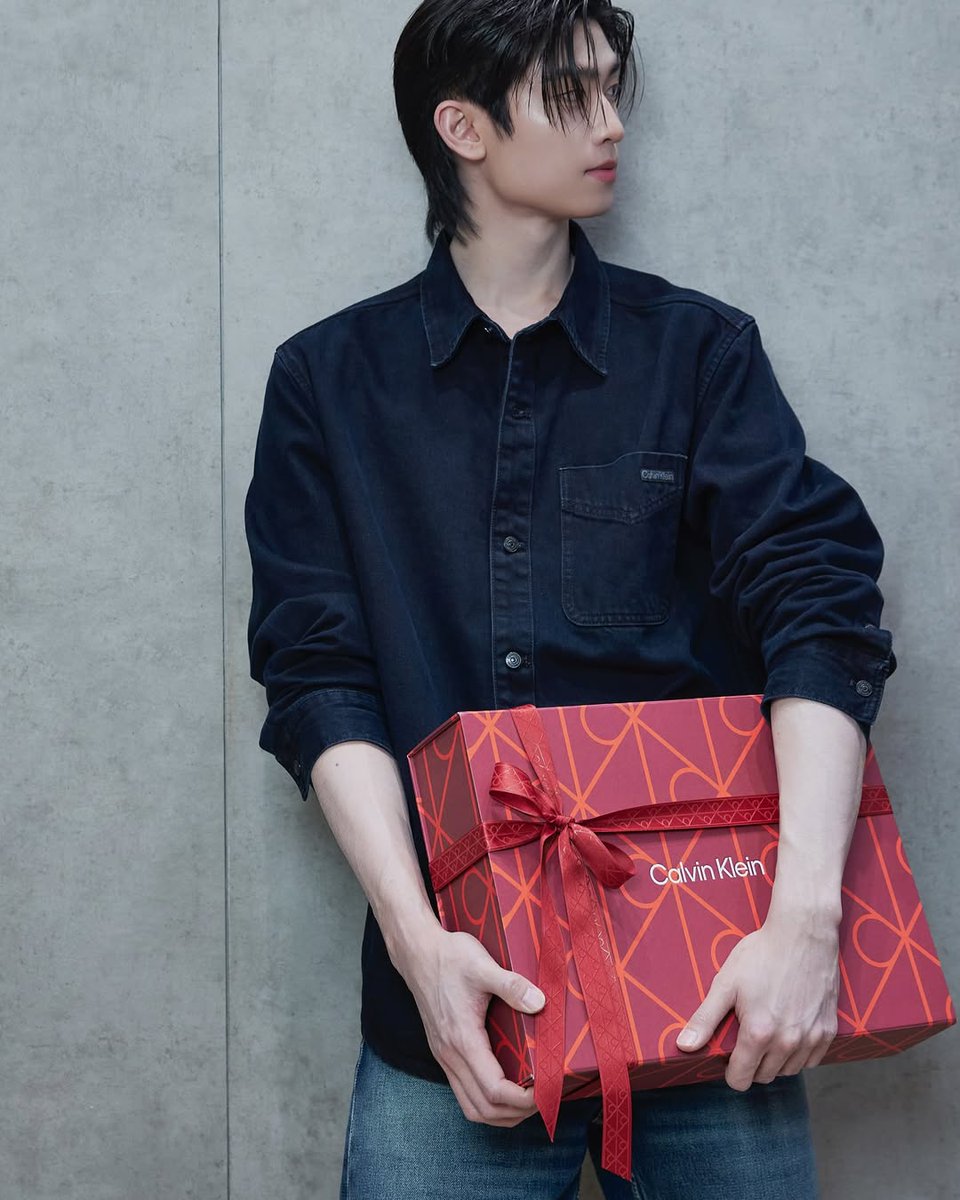 dailyteetut's tweet image. thomas + calvin klein = 💯💯💯💯

#tthomastc @tthomastc 
#CalvinKlein