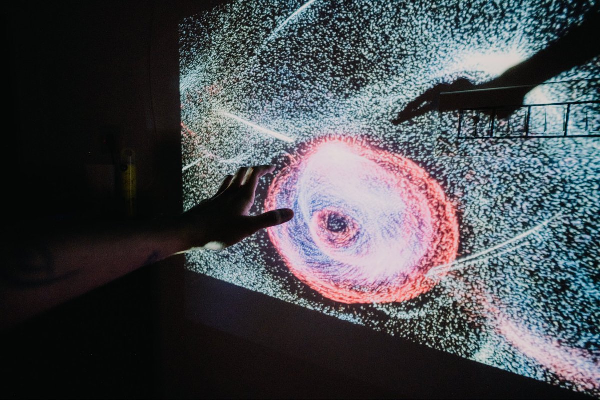 covfefe447's tweet photo. interactive wall projection thingy from my living room, kinect v2 + touchdesigner https://t.co/r23yjvcr5c