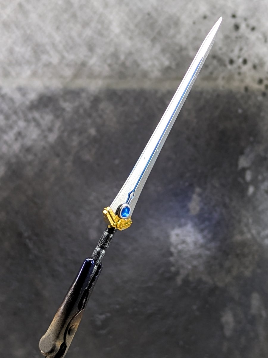 よく見かけるタイプの剣！でも好きなんだ…こういうの…