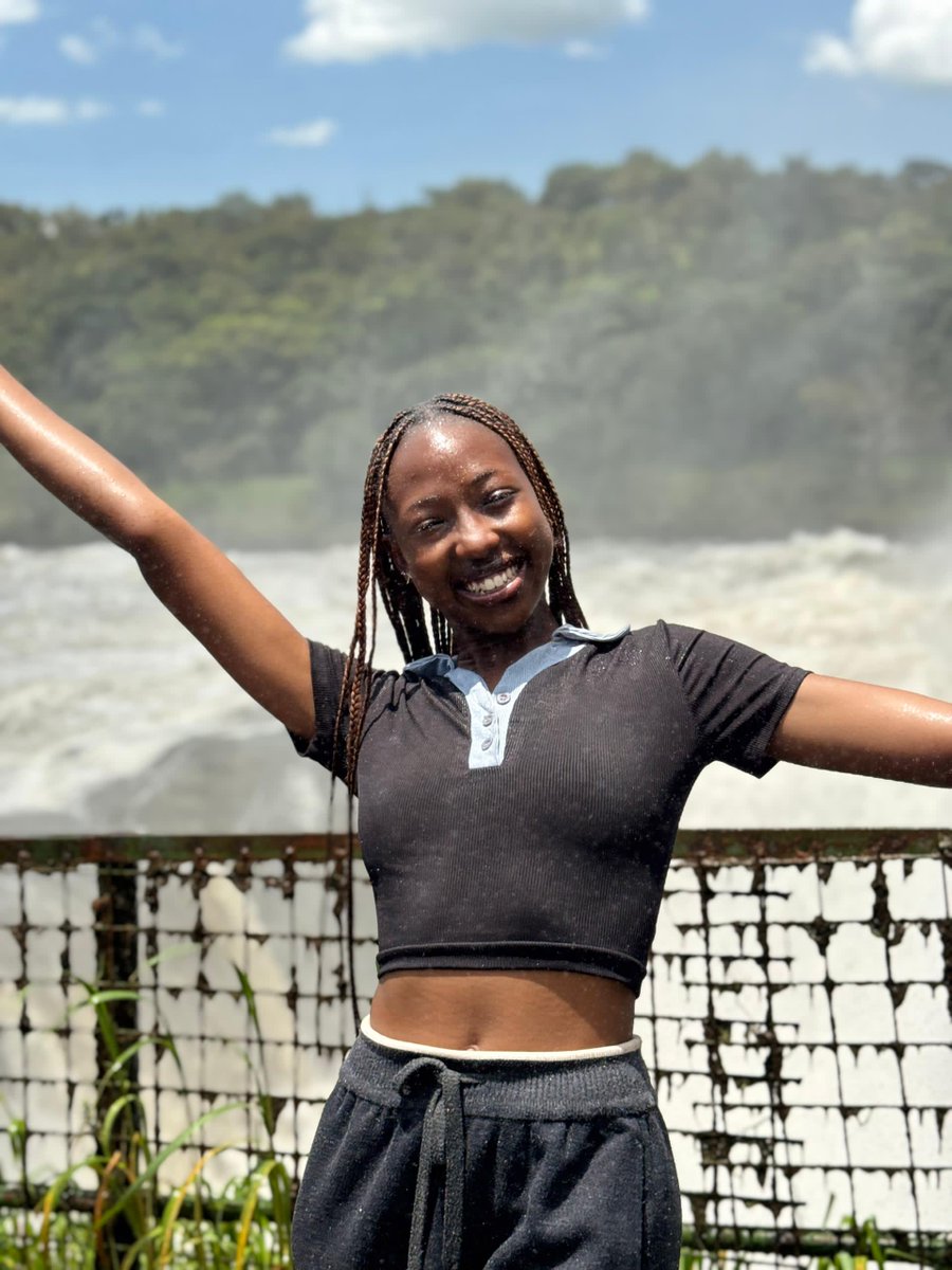 PaulineLeizel's tweet image. Standing in awe at the mighty Murchison Falls, where the Nile crashes through a narrow gorge in Uganda’s largest national park!

Let’s explore more of our beautiful country; domestic tourism supports our parks and economy! 

#ExploreUganda
#LetThePearlShine
#Tourism