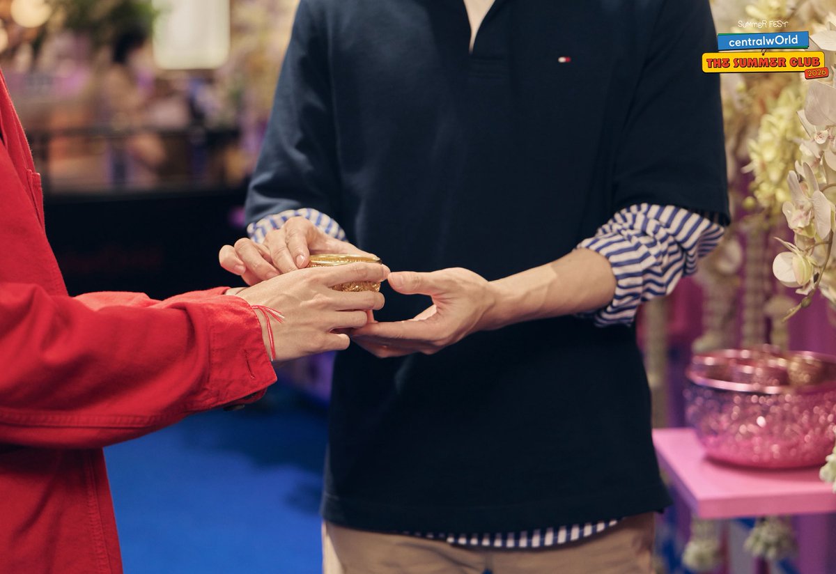 centralwOrld tweet media