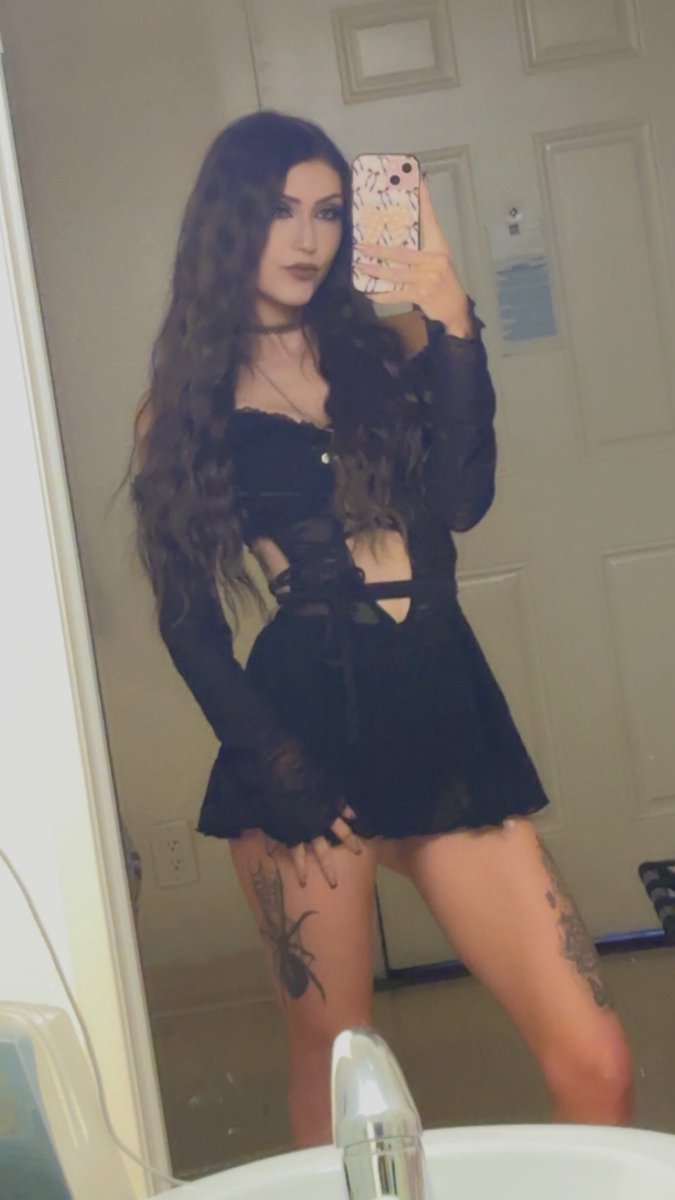 Captain Canary 🤍🦋 tweet media