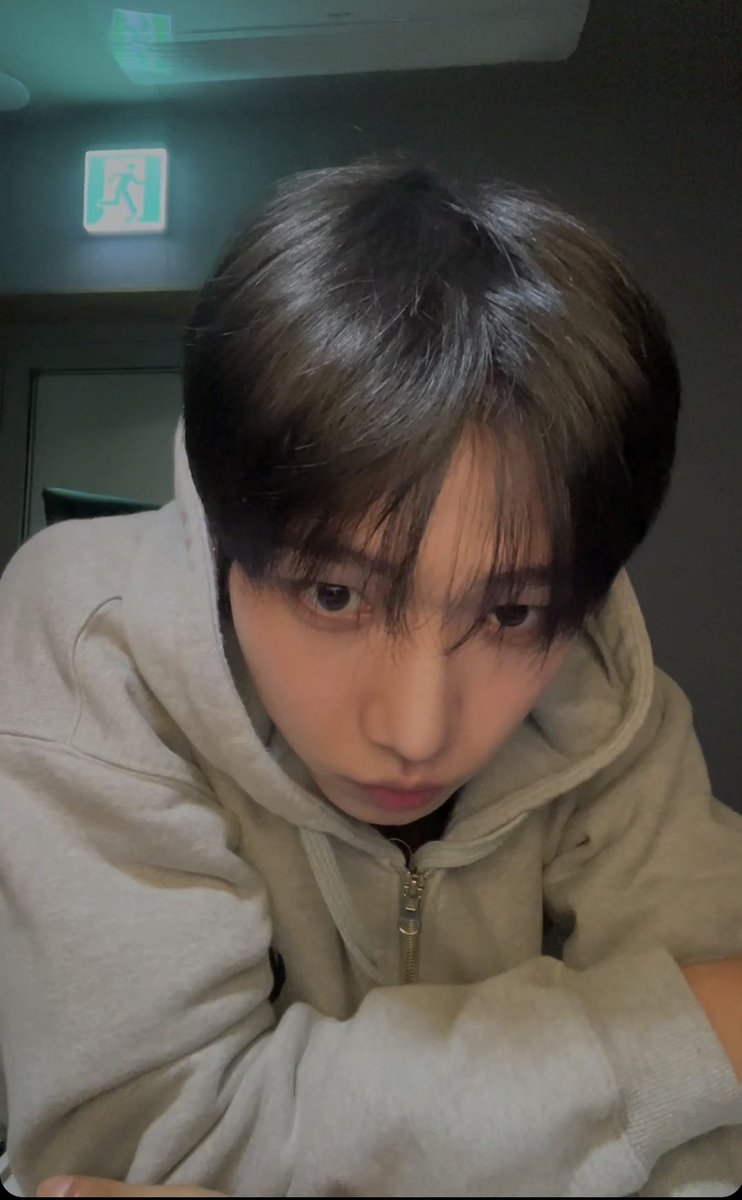 slow 빼기 tweet media