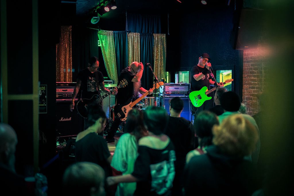 scatterboxrules's tweet photo. Much love to our friends in Coffin Break and Better Daze for the great run of shows. Also, thank you to Miriam at @kuoi_moscow for having us on, as well as the fantastic teams at Black Lodge and Mikey’s Gyros.

Chicago and Milwaukee, you’re up next. See you soon! ✈️ https://t.co/bLbOE548KY