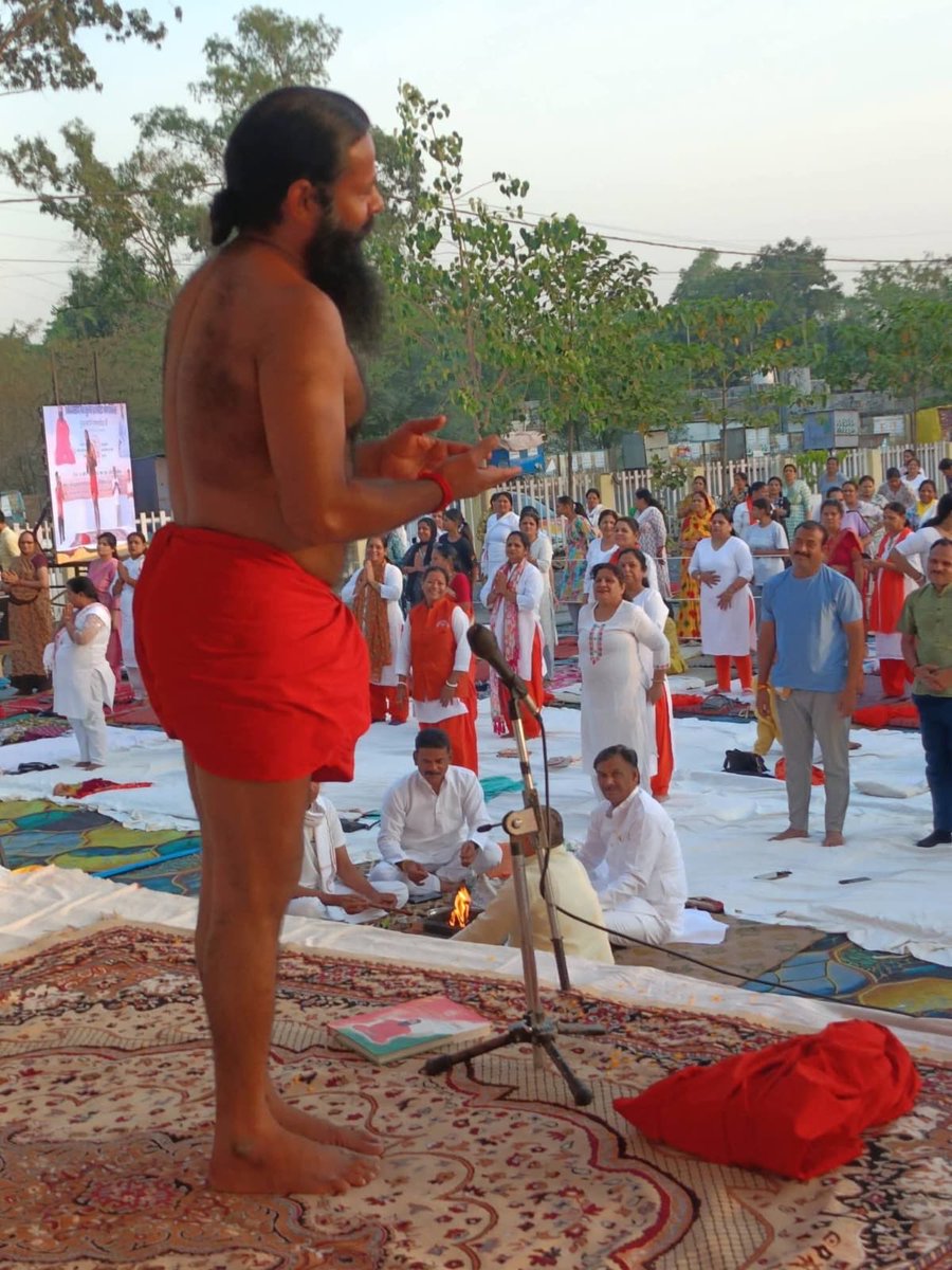 पतंजलि योगपीठ, हरिद्वार के मार्गदर्शन में संचालित भारत स्वाभिमान पतंजलि योग समिति के तत्वावधान में त्रिदिवसीय नि : शुल्क इंटीग्रेटेड योग शिविर में सम्मलित होकर पूज्य स्वामी परमार्थदेव जी का आशीर्वाद प्राप्त किया |