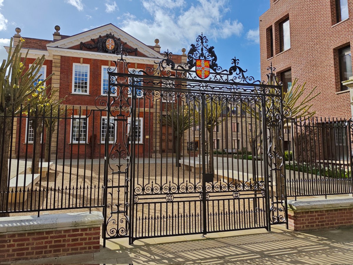 Wizard_Barry tweet media