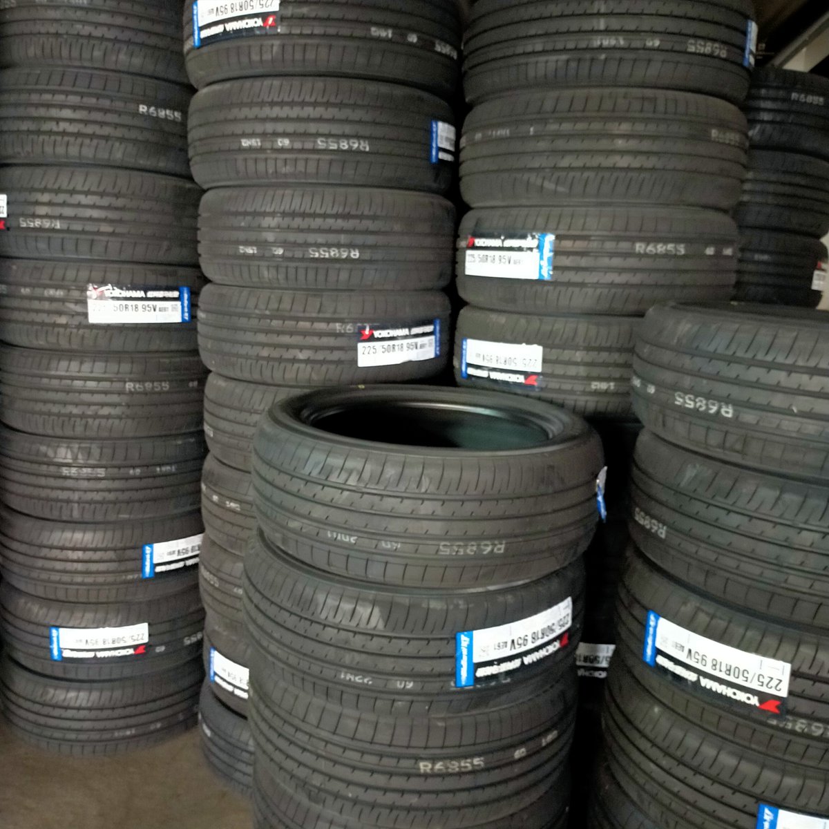 【新品】2025年製 YOKOHAMA BluEarth AE50 225/50R17 94W 17インチ 夏タイヤ 2本 25年製 /3シリーズ audi/A4アバント/A4等　(MTE988)クレジットカード QRコード決済可能 新品】2025年製 YOKOHAMA BluEarth AE50 225/50R17 94W 17インチ 夏