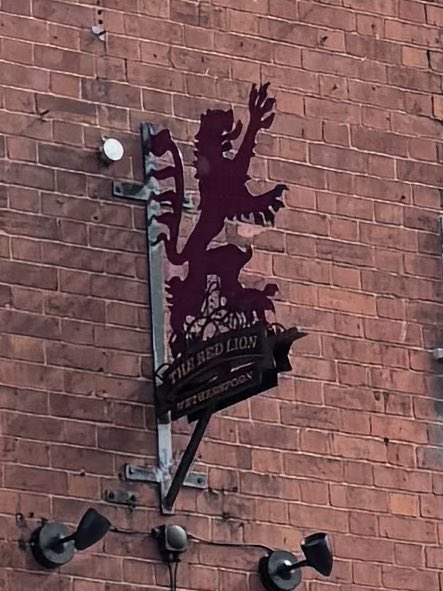 DuncanIrvine1's tweet photo. Happy #PubSignFriday from this week’s trip to Skegness https://t.co/MwkNqkzwPZ