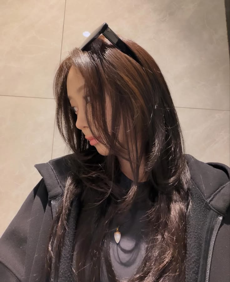 hourIy giselle tweet media