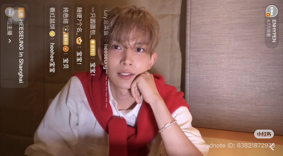 velvetseAAA's tweet photo. some hee fans mentioned a bracelet Heeseung wore during a live and I was curious too so I searched for it seems like made-to-order from pomellato ( u won’t find it in stores )Or I maybe wrong this is not any highend just fashion accessories 
Everything looks expensive on him 😂 https://t.co/kJj68MuUxU