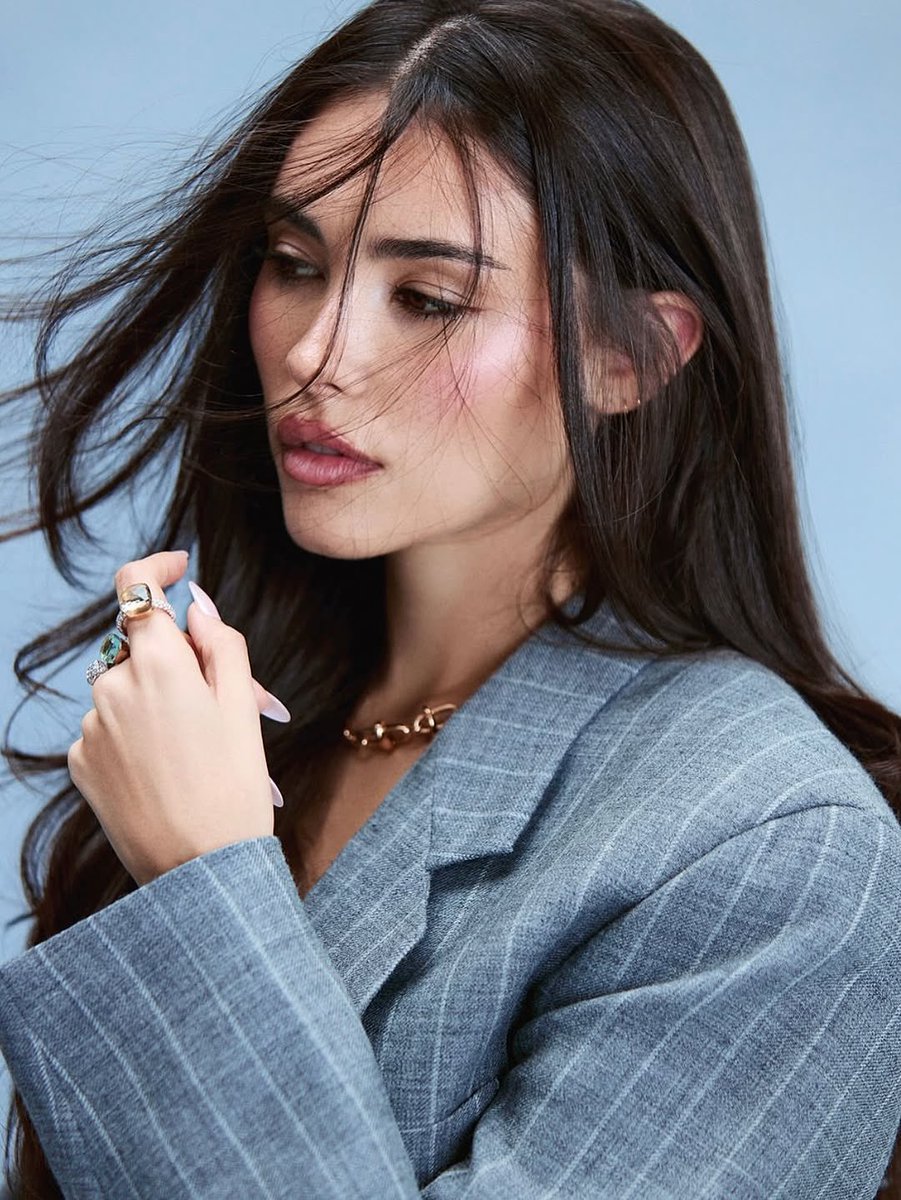 MB HQ 𑣿 tweet media