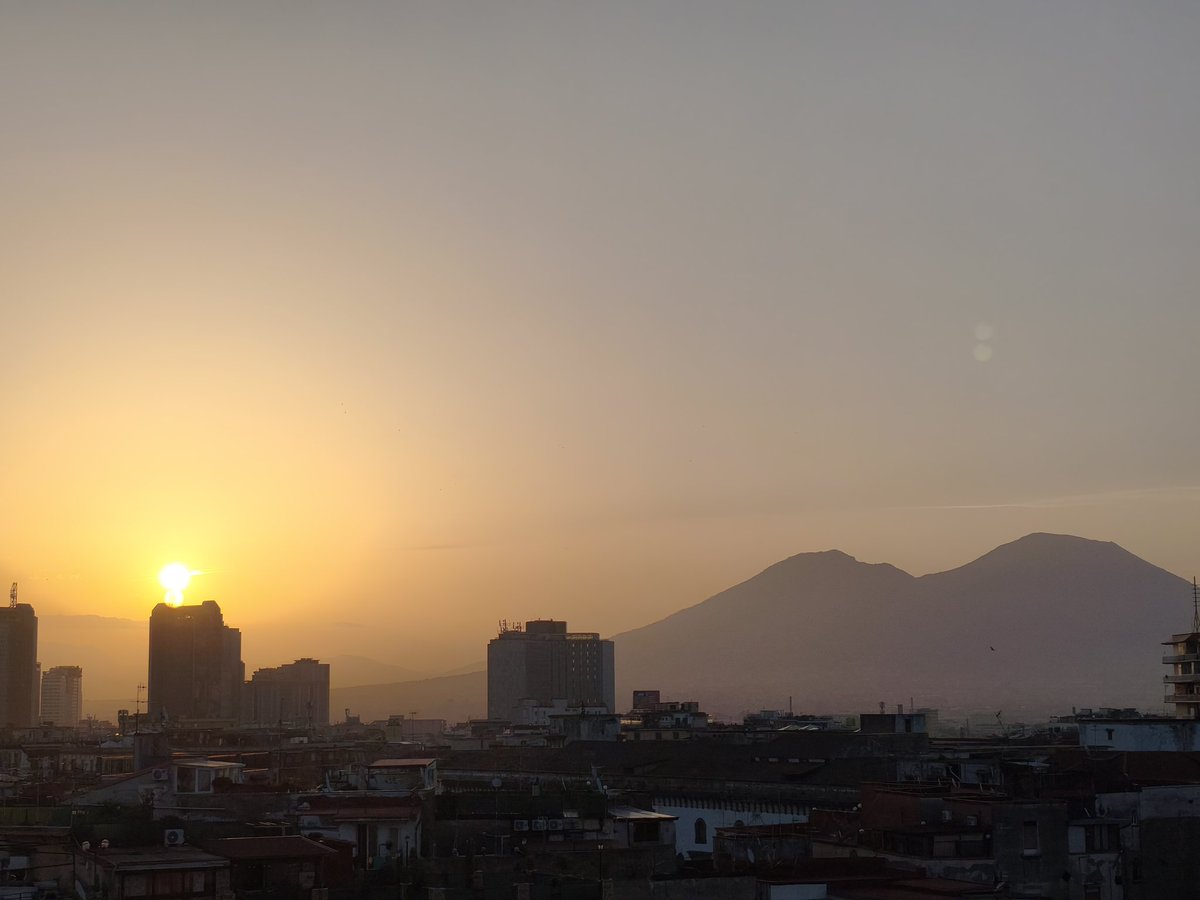 UnaCertaCarmen's tweet image. Buongiorno!
È primavera 💓 #Napoli