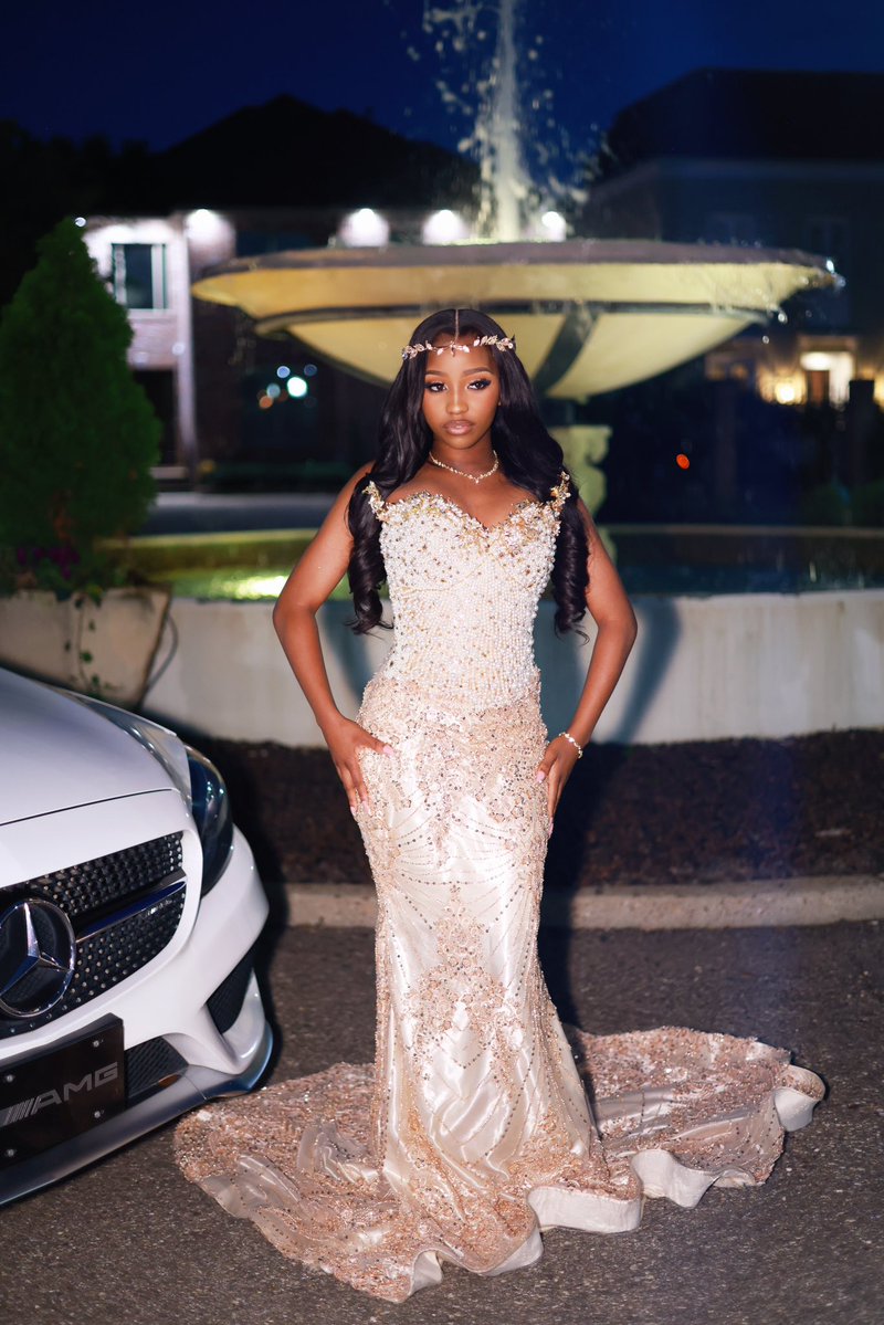jalisadeneene's tweet image. Cause girl, your perfect ✨ #prom2026