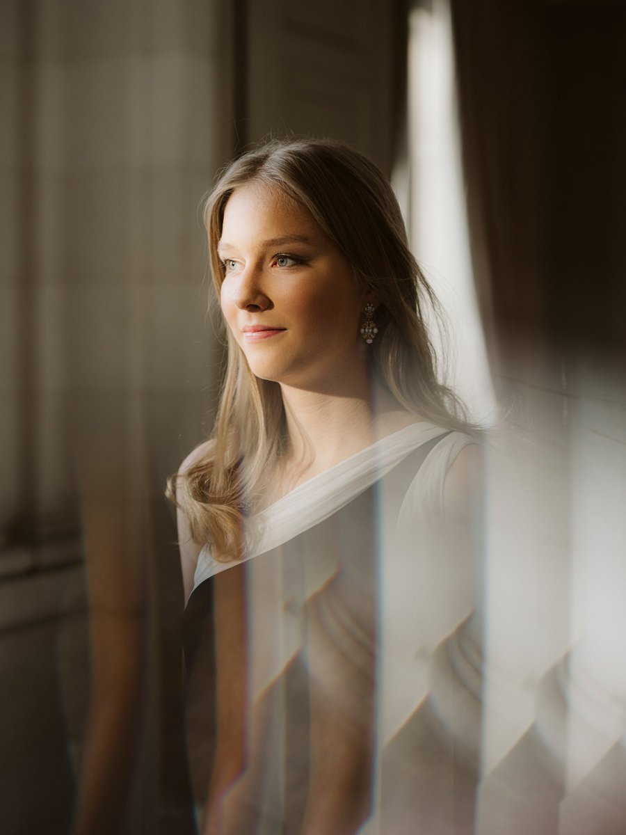 rwthofficial's tweet image. 🇧🇪
New photos of #Belgium’s Princess Eléonore, the youngest daughter of King Philippe and Queen Mathilde published by @MonarchieBE on the occasion of her 18th birthday on 16 Apr. 2026.

📸 Vlad VDK #PrincessEleonore #Belgique #België