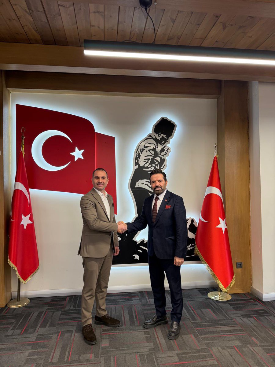 Koray_caliskan's tweet photo. GİSİAD Yönetim Kurulu Başkanı Sayın Remzi Dursunkaya ve kıymetli yönetim kurulu üyelerini Modoko’da ağırlamaktan memnuniyet duyduk. 1. Olağan Kongrelerine davetiyelerini takdim eden heyete nazik ziyaretleri için teşekkür ediyor, kongrelerinin hayırlı olmasını diliyoruz. https://t.co/naweodQUhA