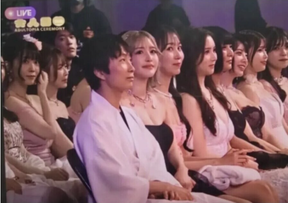 돌아온지지 (帰ってきたジジ) Premium+ tweet media