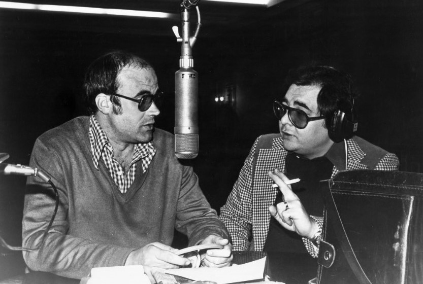 jccortesm's tweet image. Hoy 17 de abril cumpliría 80 años Ángel Casas. El periodista, rostros muy conocido por la televisión, tuvo su escuela en la #radio. 
Radio Juventud, Radio Barcelona (SER) y Radio 4 (RNE).  
Premio Ondas 1972 por su "Trotamúsicos" junto a otro grande, Constantino Romero.