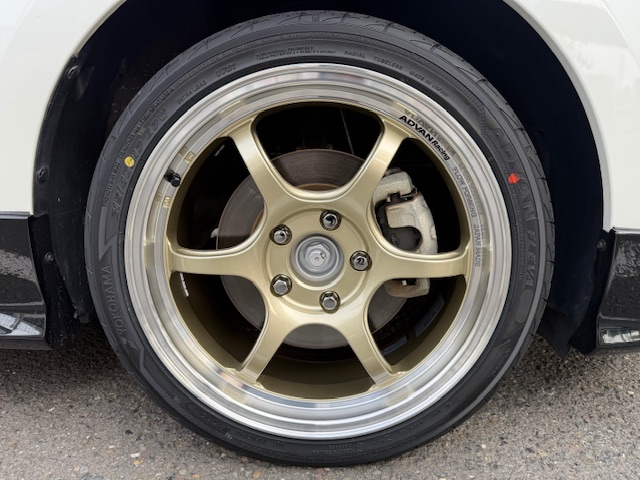 QVqWUr87QXWjrF7's tweet photo. スイフトスポーツに「ADVAN Racing RG-D2 17-7.5J」と「ADVAN FLEVA V701 215/40R17」をお取り付けさせていただきました。ゴールド系のホイールをご希望でしたので、シャンパンゴールドを選んでいただきました。
https://t.co/4QxdxT3ROX
#SWIFTSPORTS #ADVAN #RGD2 #FLEVA #V701 https://t.co/fz0JRKZ6fc