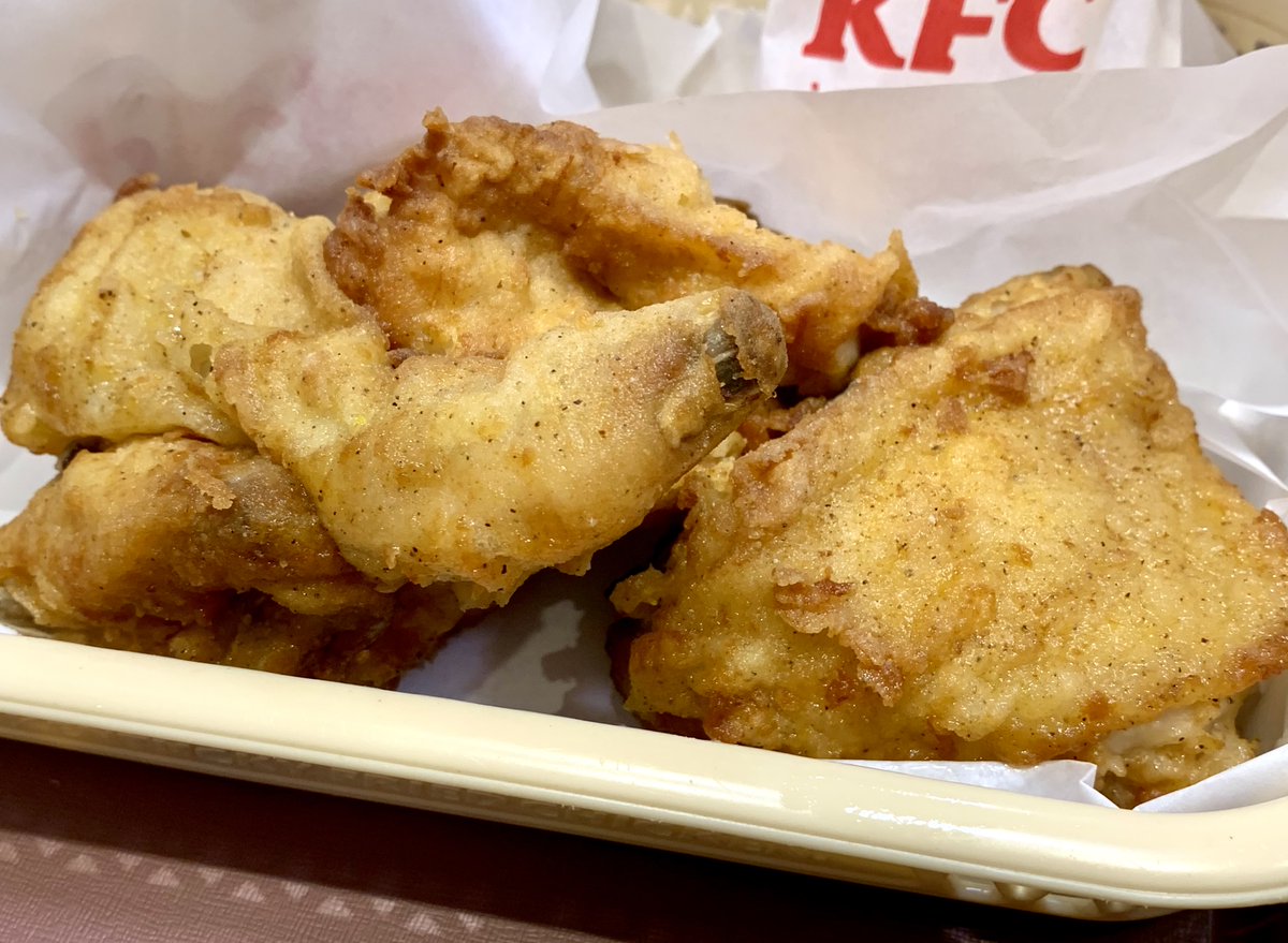 ＠もつ tweet media