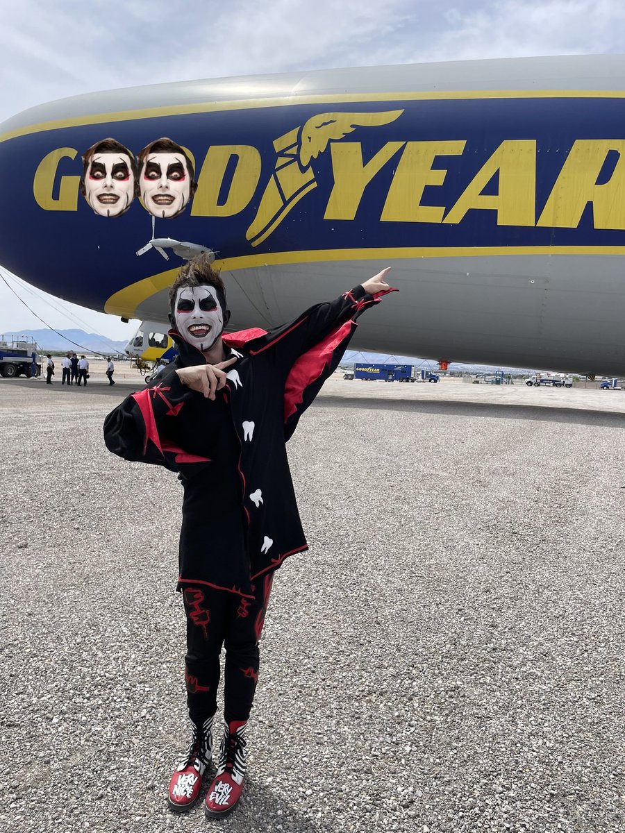 2912clover's tweet photo. @DanhausenAD @WWE @GoodyearBlimp Fixed the decals for you https://t.co/b7AxMcfLYa