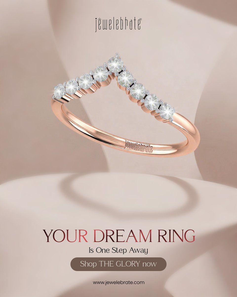 jewelebrate's tweet image. 𝗪𝗮𝗶𝘁 𝘁𝗶𝗹𝗹 𝘆𝗼𝘂 𝘀𝗲𝗲 𝗧𝗵𝗲 𝗚𝗹𝗼𝗿𝘆 𝗼𝗻 𝘆𝗼𝘂𝗿 𝗵𝗮𝗻𝗱 

Product Details:
THE GLORY RING
Rose Gold | 18K | 0.26 ct
Tag someone who needs to see this 

#Jewelebrate #TheGlory #DiamondRings #ExplorePage #JewelleryInspo